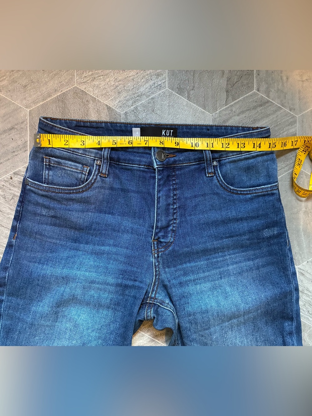 Kut from the Kloth Women's Medium Blue Flare Jeans - Picture 10 of 10